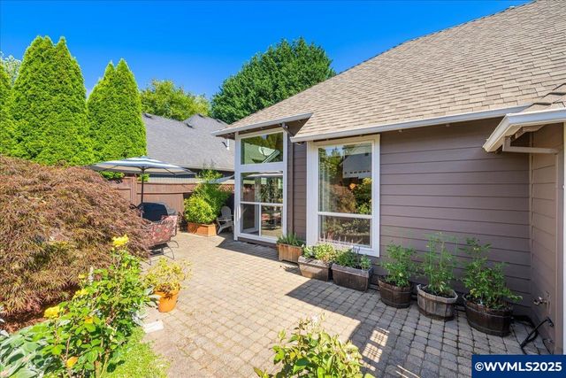 5725 Windfield Lp, Lake Oswego, OR 97035