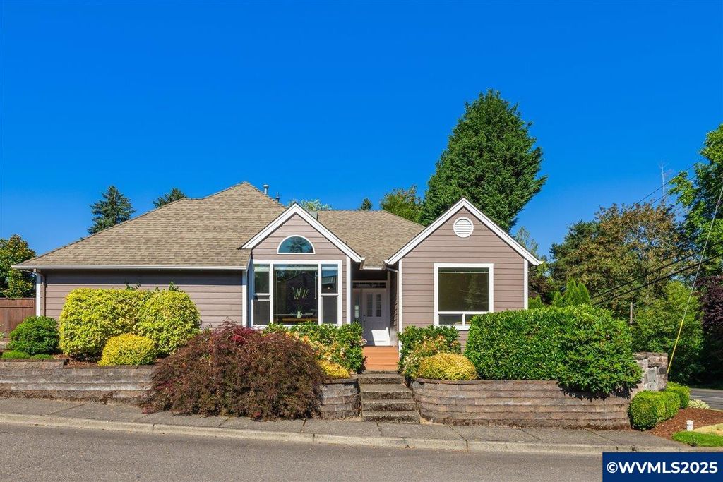 5725 Windfield Lp, Lake Oswego, OR 97035