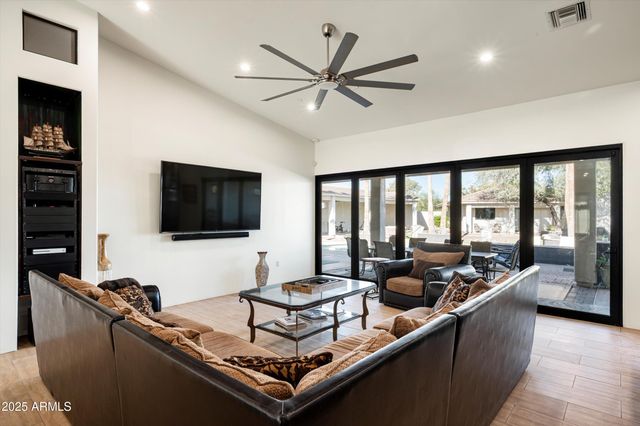 8038 E DESERT COVE Avenue, Scottsdale, AZ 85260