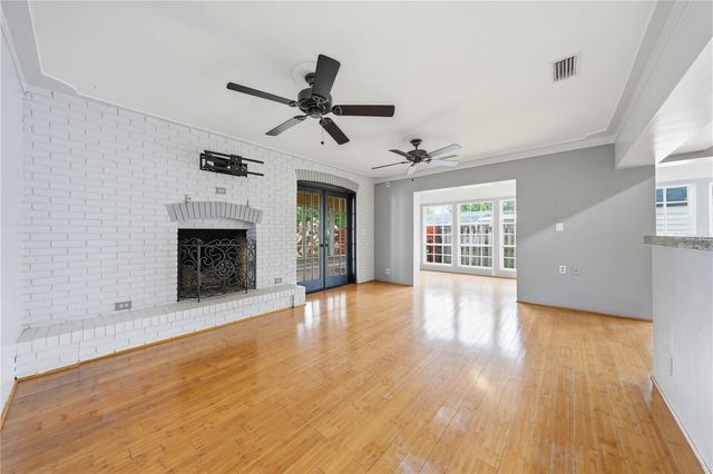 126 E MAGNOLIA AVENUE, Howey In The Hills, FL 34737