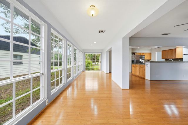 126 E MAGNOLIA AVENUE, Howey In The Hills, FL 34737