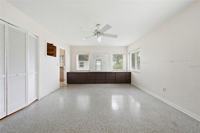 126 E MAGNOLIA AVENUE, Howey In The Hills, FL 34737