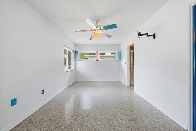 126 E MAGNOLIA AVENUE, Howey In The Hills, FL 34737