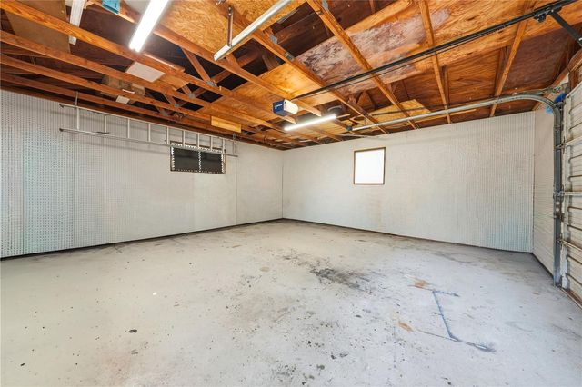 126 E MAGNOLIA AVENUE, Howey In The Hills, FL 34737