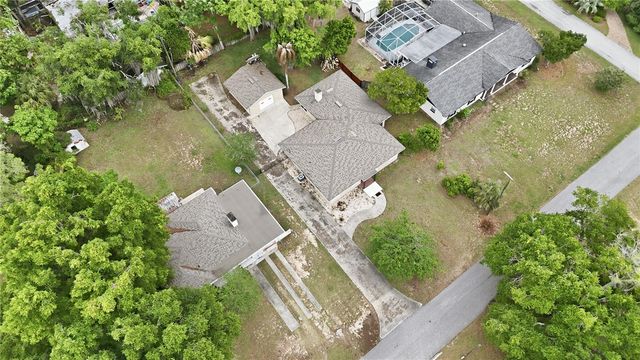 126 E MAGNOLIA AVENUE, Howey In The Hills, FL 34737