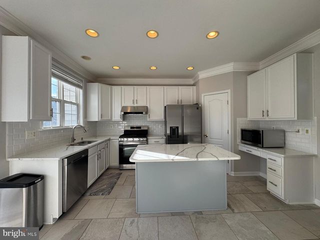 42471 MAGELLAN SQ, Brambleton, VA 20148