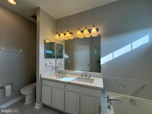 42471 MAGELLAN SQ, Brambleton, VA 20148