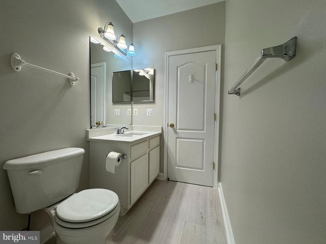 42471 MAGELLAN SQ, Brambleton, VA 20148