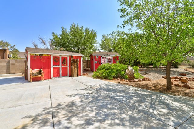 1675 Bosque Vista Loop, Los Lunas, NM 87031