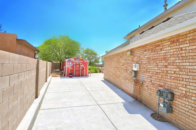1675 Bosque Vista Loop, Los Lunas, NM 87031
