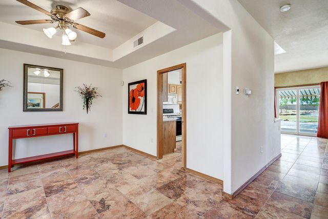 1675 Bosque Vista Loop, Los Lunas, NM 87031