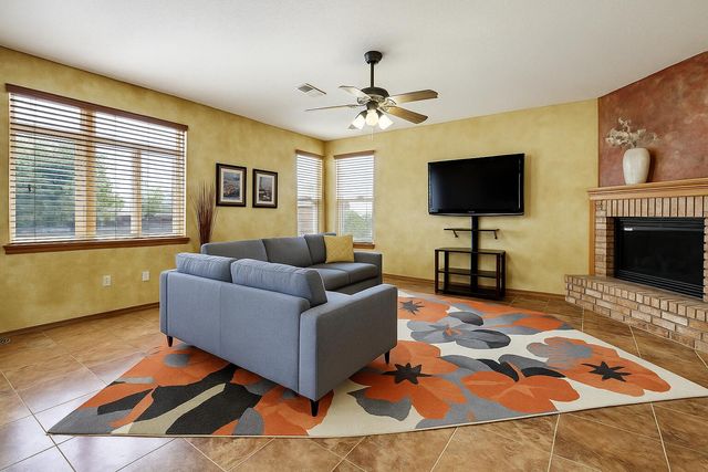 1675 Bosque Vista Loop, Los Lunas, NM 87031