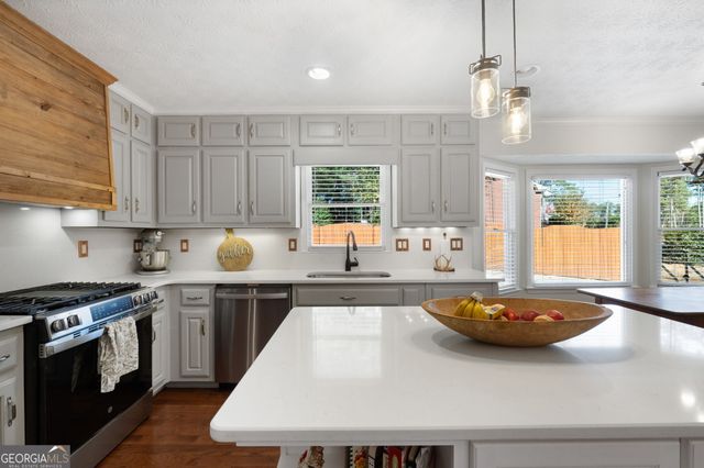 501 Wedgepark Drive, Mcdonough, GA 30252