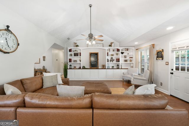 501 Wedgepark Drive, Mcdonough, GA 30252