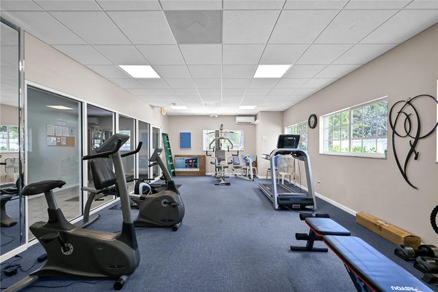 568 7th Square 101, Vero Beach, FL 32962
