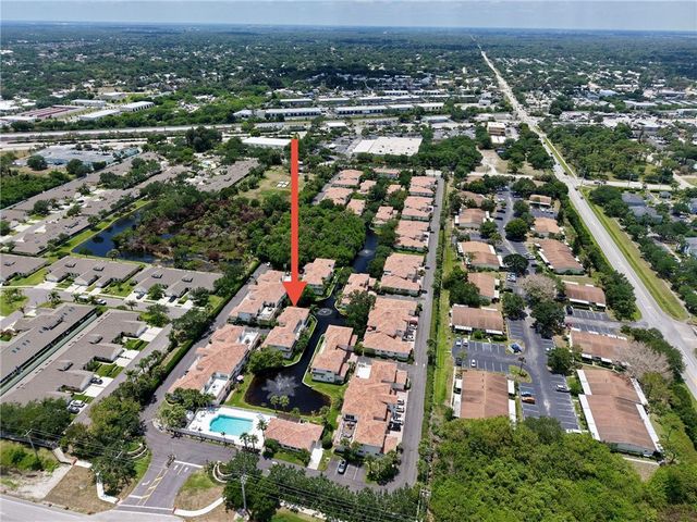 568 7th Square 101, Vero Beach, FL 32962