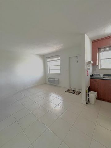 4071 N Dixie Highway 19, Oakland Park, FL 33334