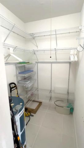 4071 N Dixie Highway 19, Oakland Park, FL 33334