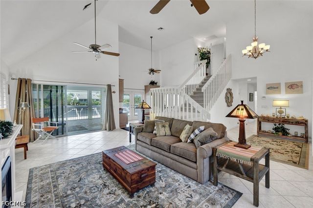 9007 Mockingbird DR, Sanibel, FL 33957