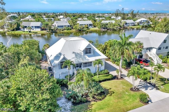 9007 Mockingbird DR, Sanibel, FL 33957