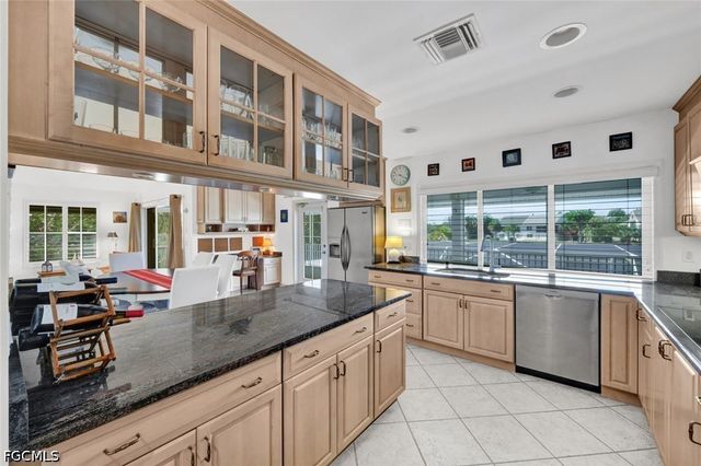 9007 Mockingbird DR, Sanibel, FL 33957