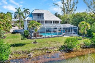 9007 Mockingbird DR, Sanibel, FL 33957