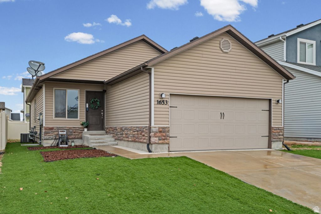 1653 E DOWNWATER ST, Eagle Mountain, UT 84005