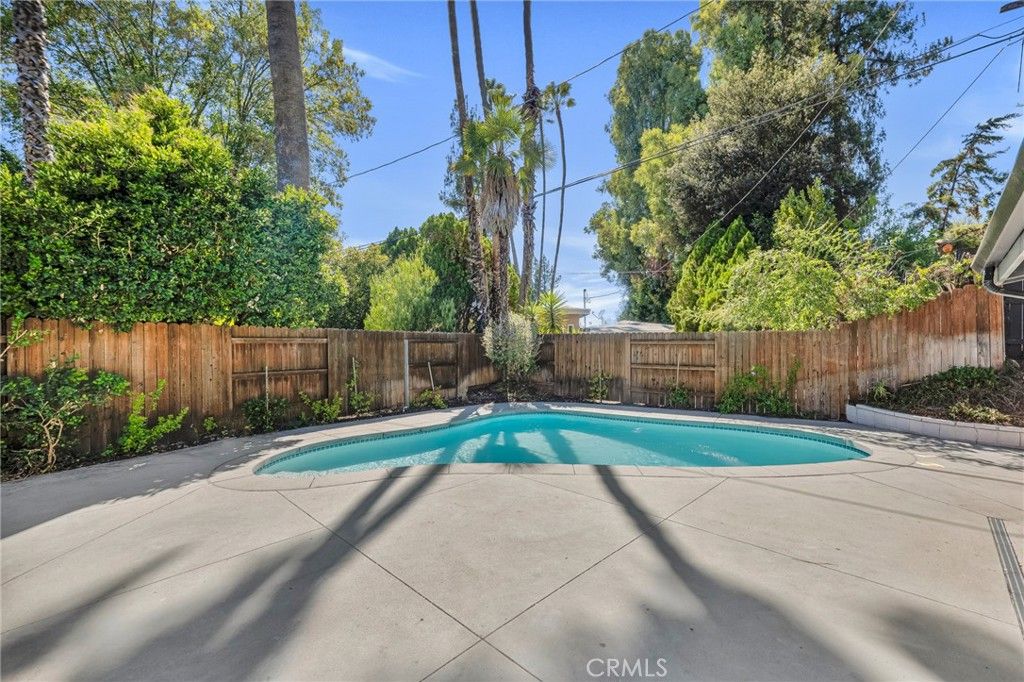Image 30 of property listing at 4941 Rigoletto Street, Woodland Hills, CA 91364