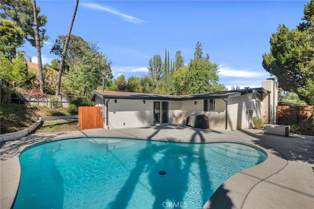 Image 33 of property listing at 4941 Rigoletto Street, Woodland Hills, CA 91364