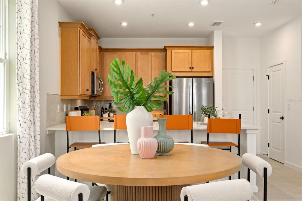 Image 10 of property listing at 10019 GAZEBO ALLEY, Orlando, FL 32832