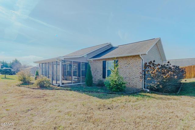 1504 Cloverdale Court, Sevierville, TN 37862