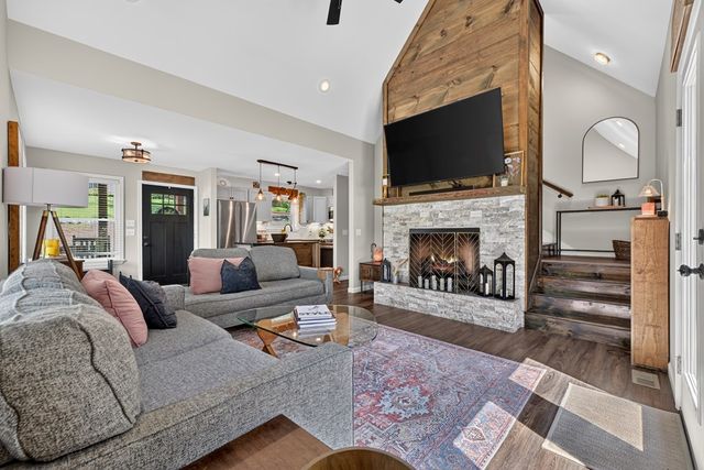 239 Lucille Avenue, Ellijay, GA 30540