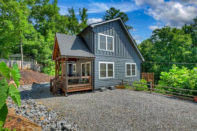 239 Lucille Avenue, Ellijay, GA 30540
