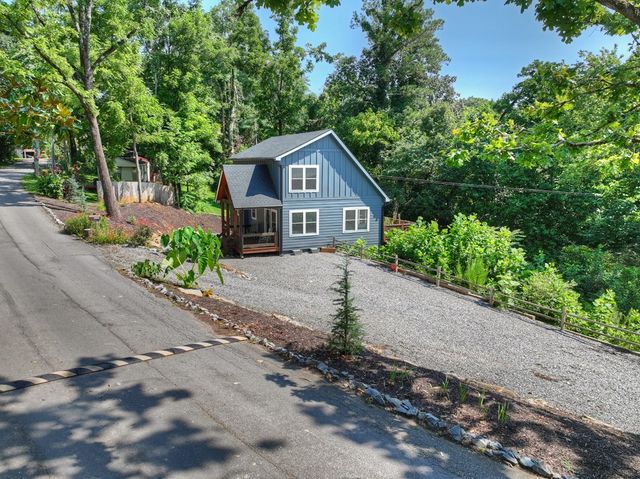 239 Lucille Avenue, Ellijay, GA 30540
