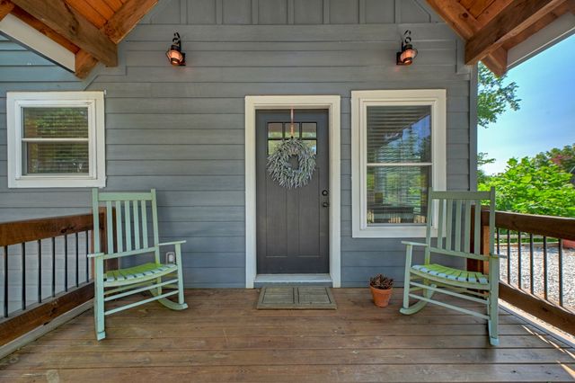 239 Lucille Avenue, Ellijay, GA 30540