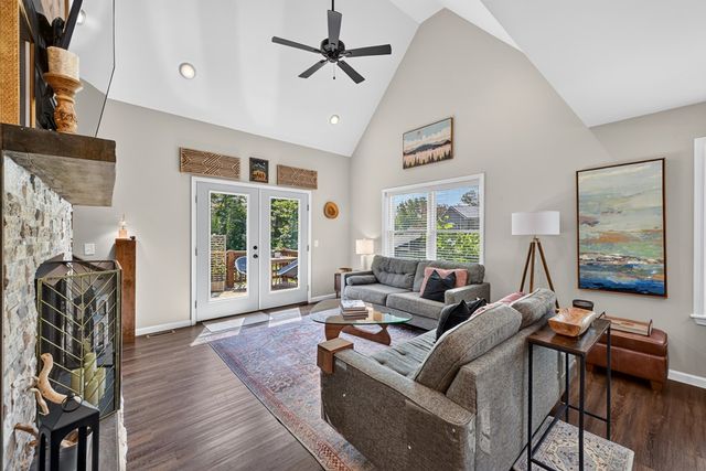 239 Lucille Avenue, Ellijay, GA 30540