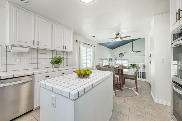 1323 Oak Avenue, Clovis, CA 93611