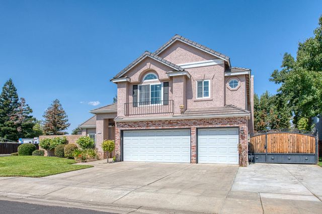 1323 Oak Avenue, Clovis, CA 93611