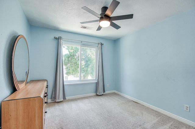 1323 Oak Avenue, Clovis, CA 93611