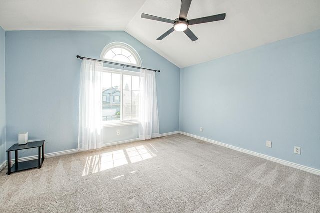 1323 Oak Avenue, Clovis, CA 93611