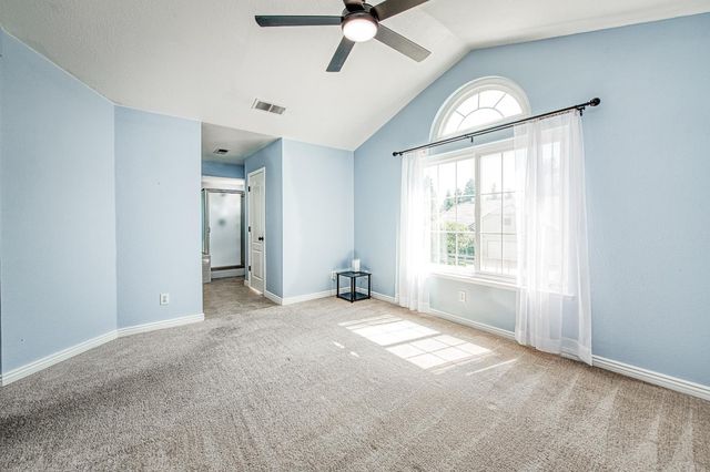 1323 Oak Avenue, Clovis, CA 93611