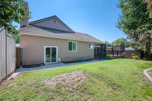 1323 Oak Avenue, Clovis, CA 93611