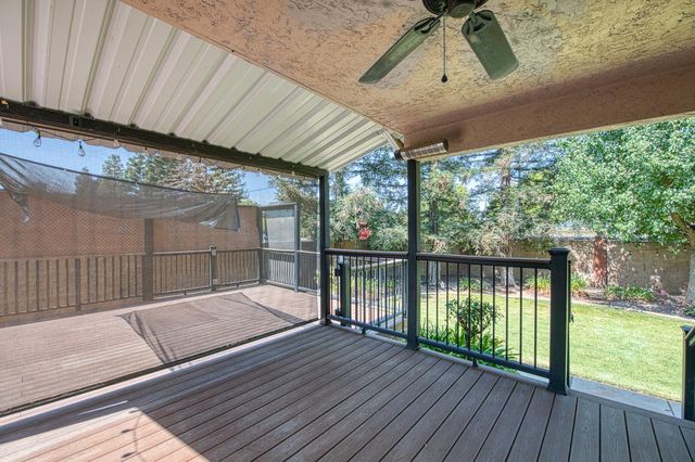 1323 Oak Avenue, Clovis, CA 93611