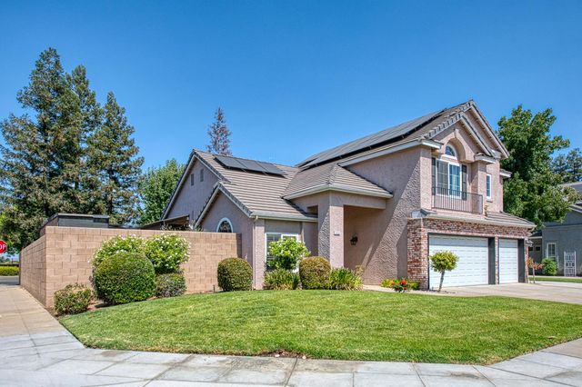 1323 Oak Avenue, Clovis, CA 93611