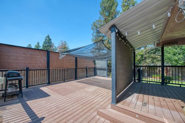 1323 Oak Avenue, Clovis, CA 93611