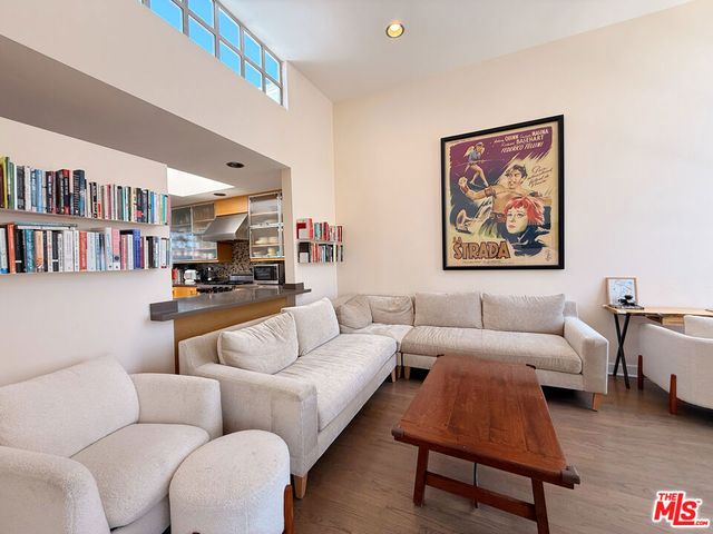 2336 28th Street E, Santa Monica, CA 90405