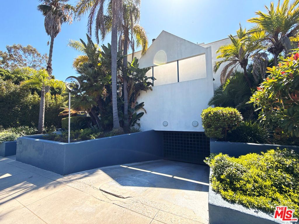 2336 28th Street E, Santa Monica, CA 90405