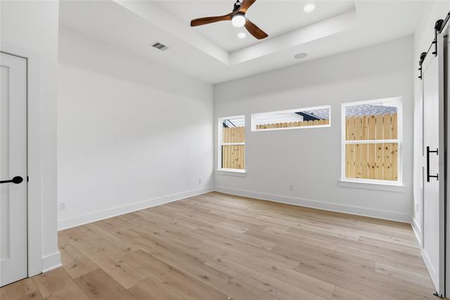 508 Dell Court, Houston, TX 77009