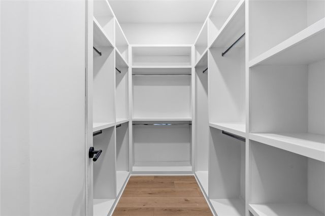 508 Dell Court, Houston, TX 77009