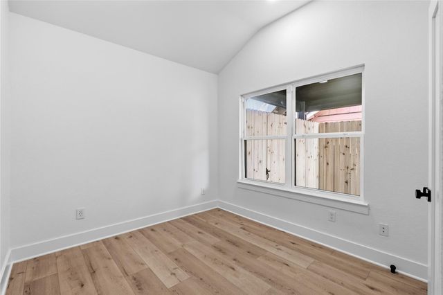 508 Dell Court, Houston, TX 77009